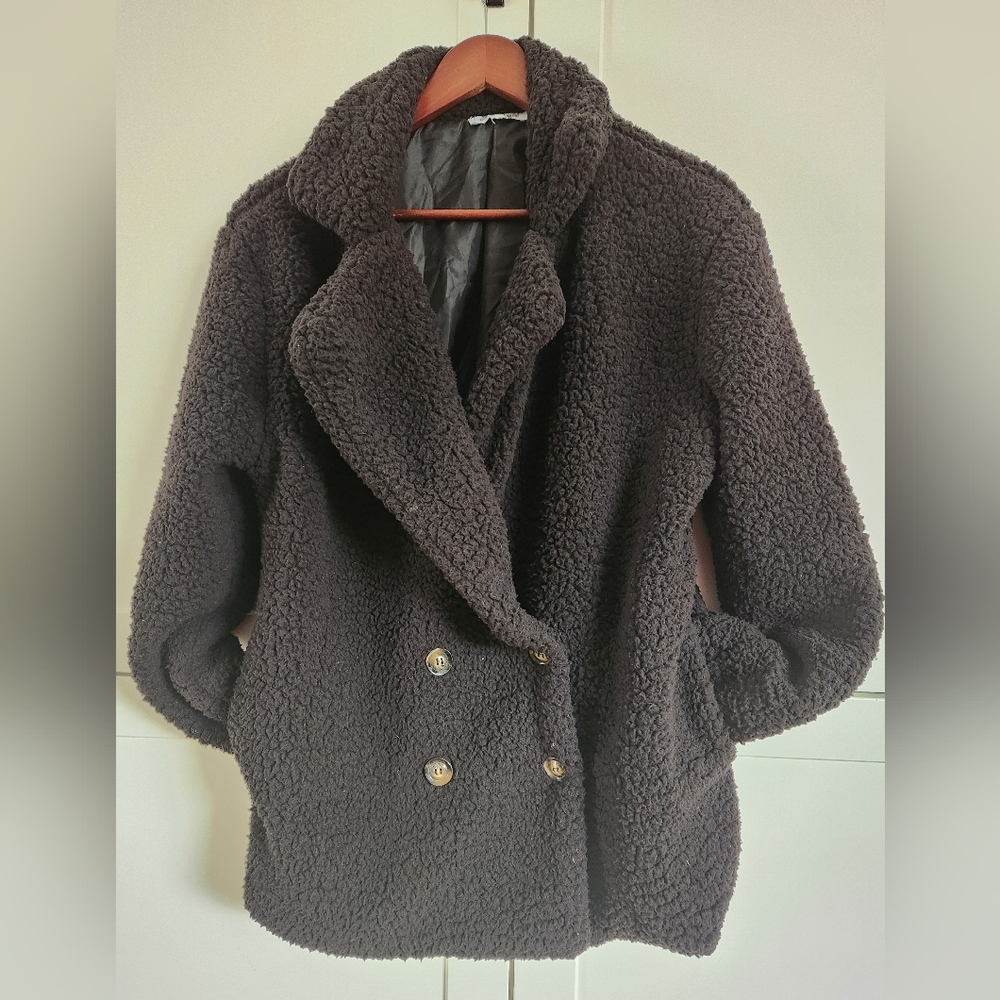 Black fleece jacket